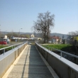 provizorn lvka pro chodce pi oprav mosti v Ivanicch u Brna